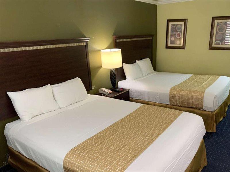 Travelodge By Wyndham Odessa Esterno foto