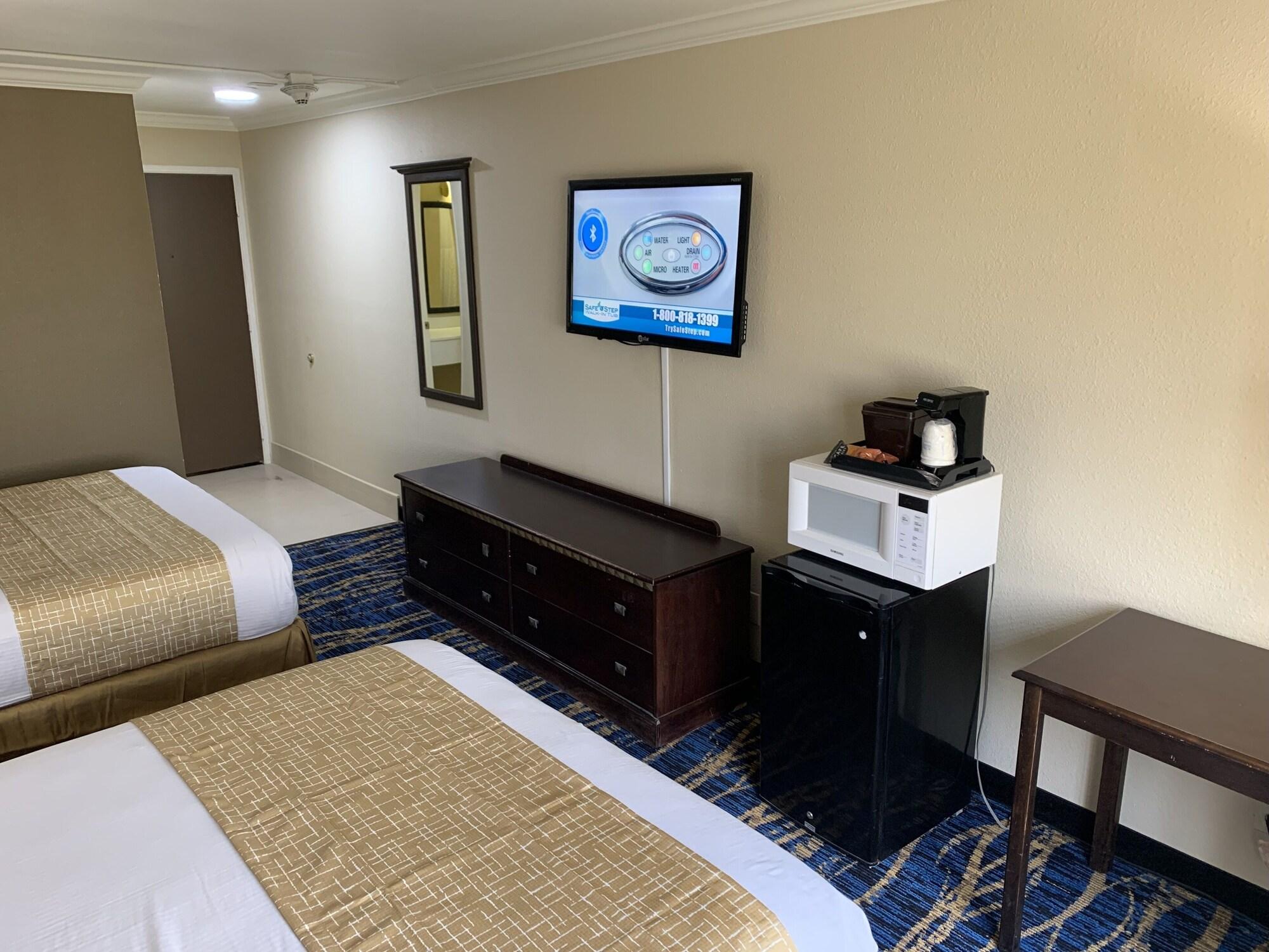 Travelodge By Wyndham Odessa Esterno foto