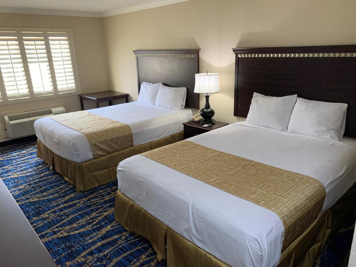 Travelodge By Wyndham Odessa Esterno foto