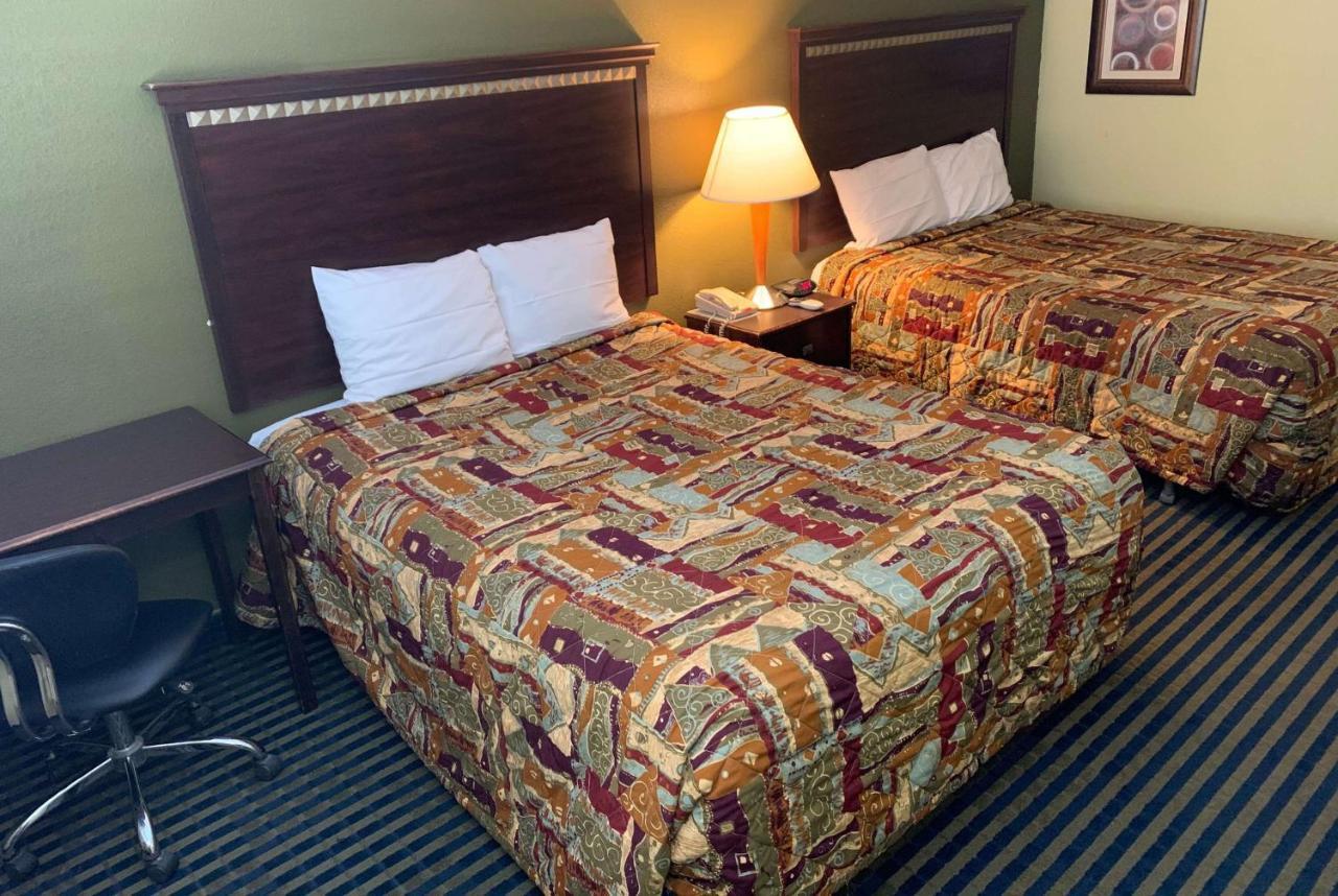 Travelodge By Wyndham Odessa Esterno foto
